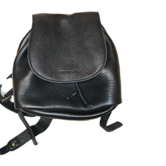 PORTLAND LEATHER PEBBLED BLACK BUCKET BACKPACK - Picture 2 of 11